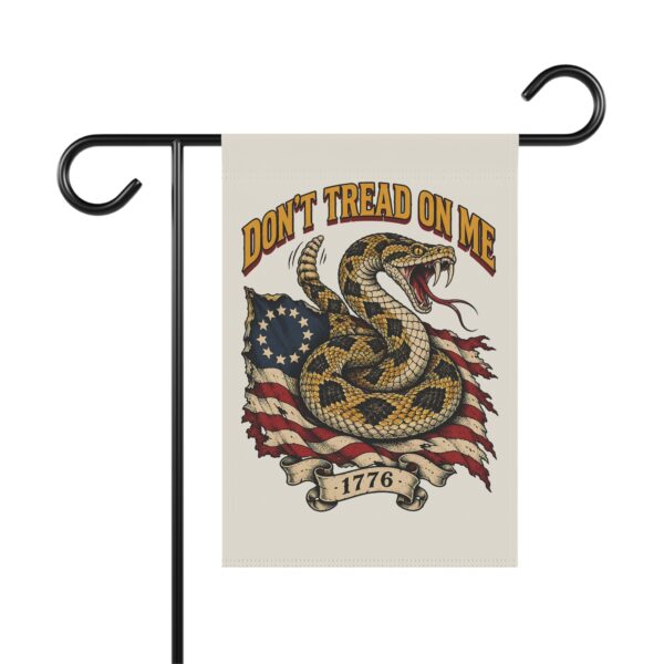 Don't Tread on Me Rattlesnake Garden Flag