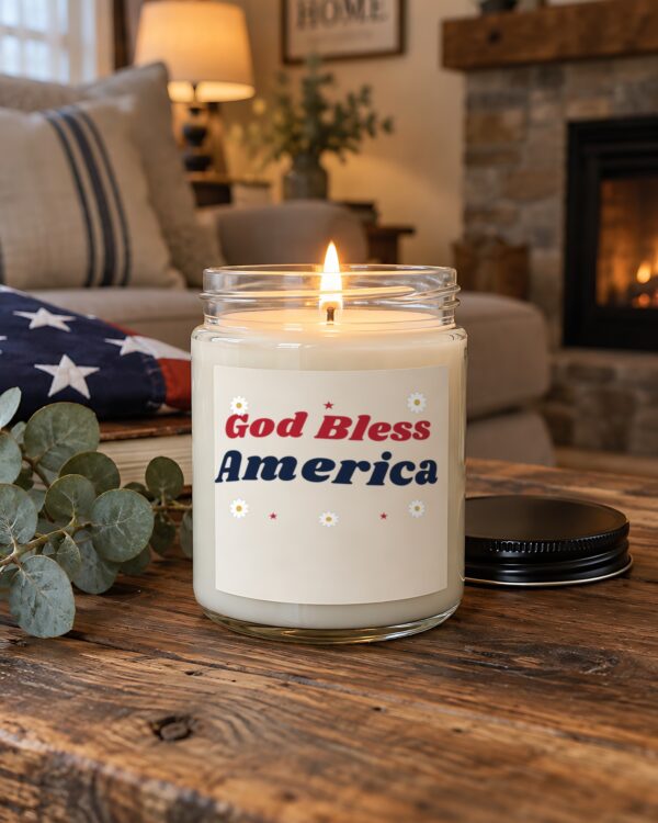 God Bless America Groovy Daisy Soy Candle