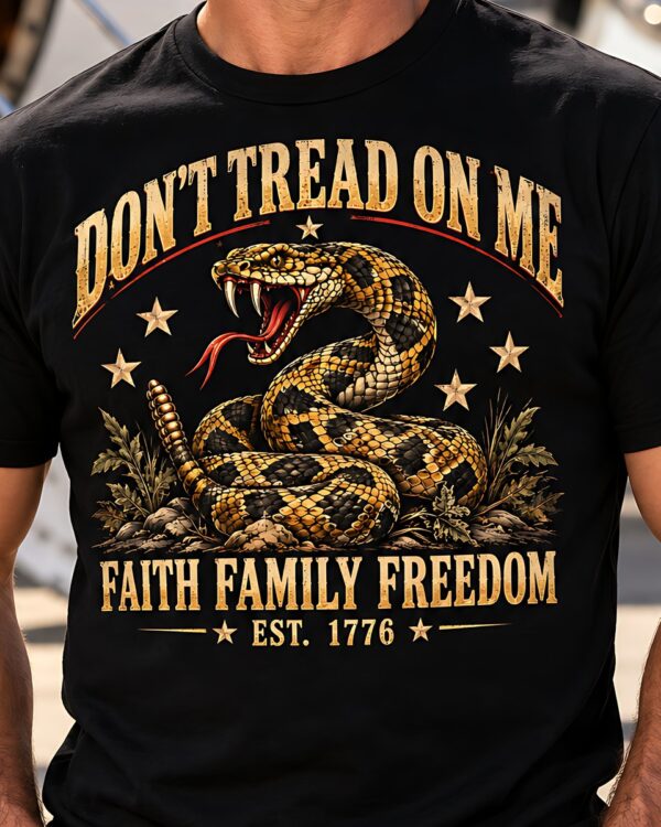 Don't Tread on Me Rattlesnake Tee