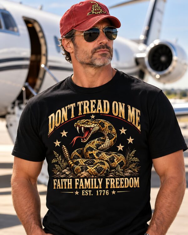 Don't Tread on Me Rattlesnake Tee