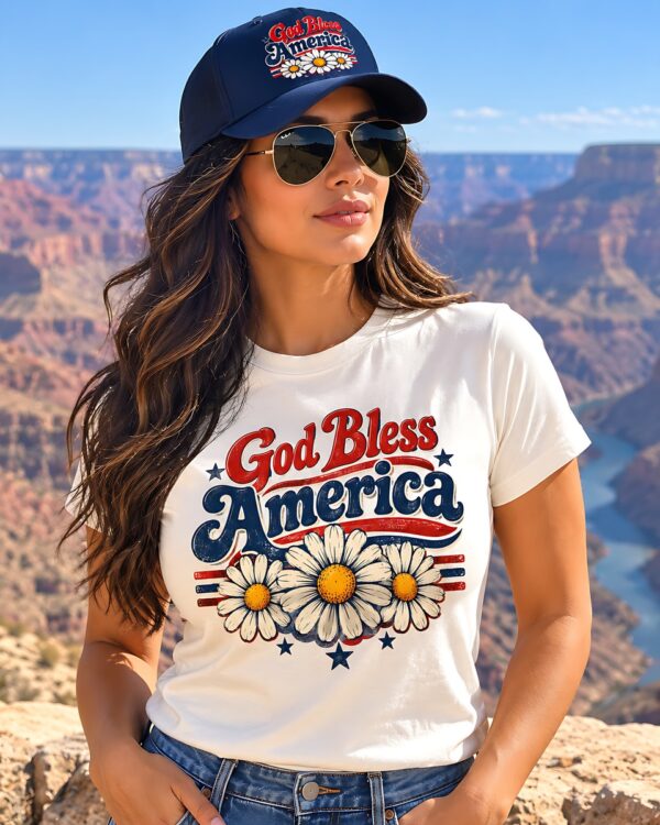 God Bless America Groovy Daisy Tee