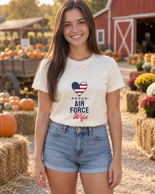 Proud Air Force Wife Women's Fitted Tee